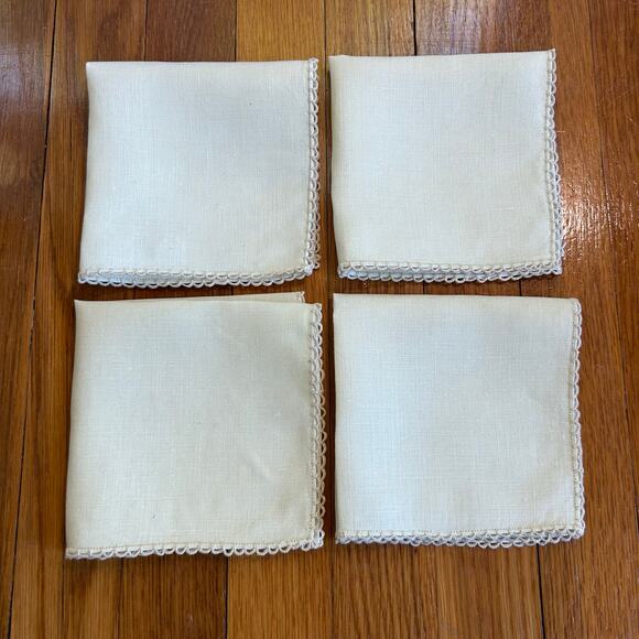 Vintage Beige Linen Napkins Set of 4 Scalloped Embroidered Edges - Picture 2 of 12